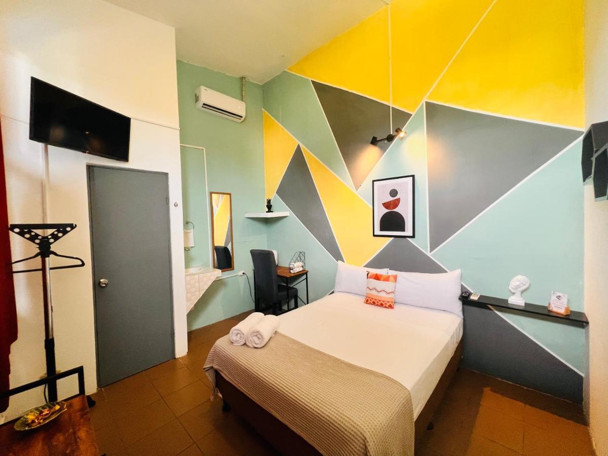 Hotel Adventure Lodge Jacó Kültér fotó