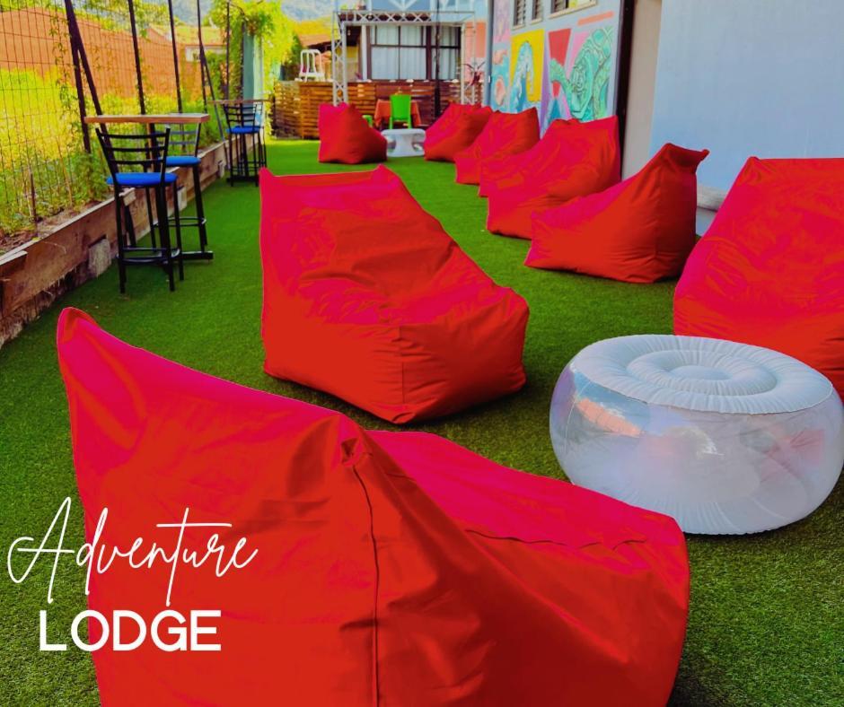 Hotel Adventure Lodge Jacó Kültér fotó