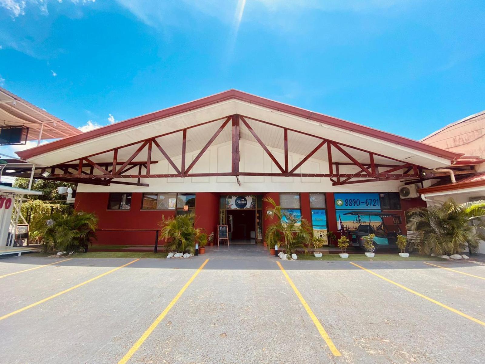 Hotel Adventure Lodge Jacó Kültér fotó