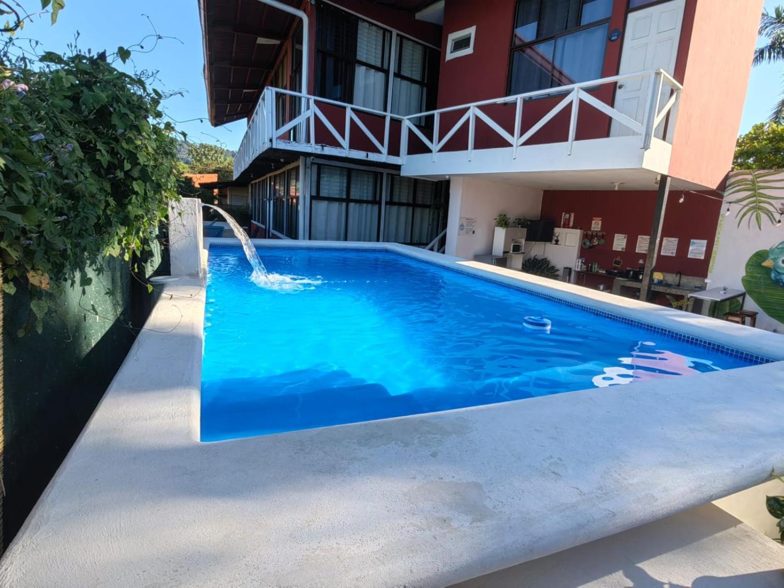 Hotel Adventure Lodge Jacó Kültér fotó