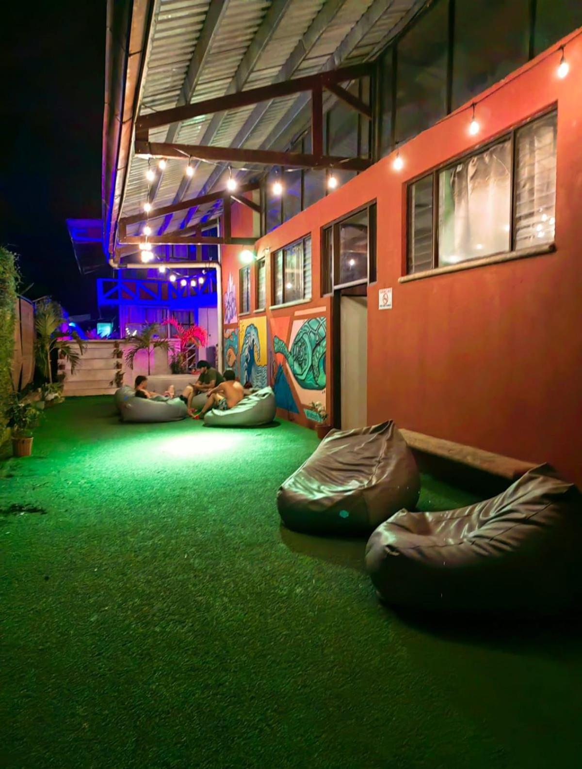 Hotel Adventure Lodge Jacó Kültér fotó